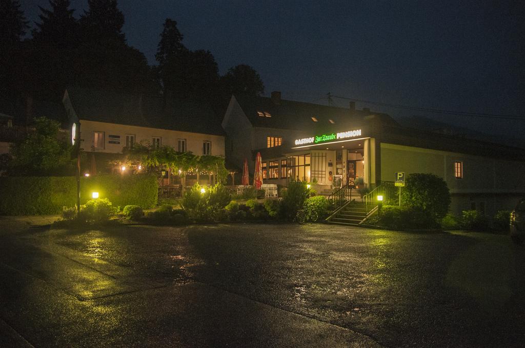 Gasthof Zur Traube ไกรน์ ภายนอก รูปภาพ